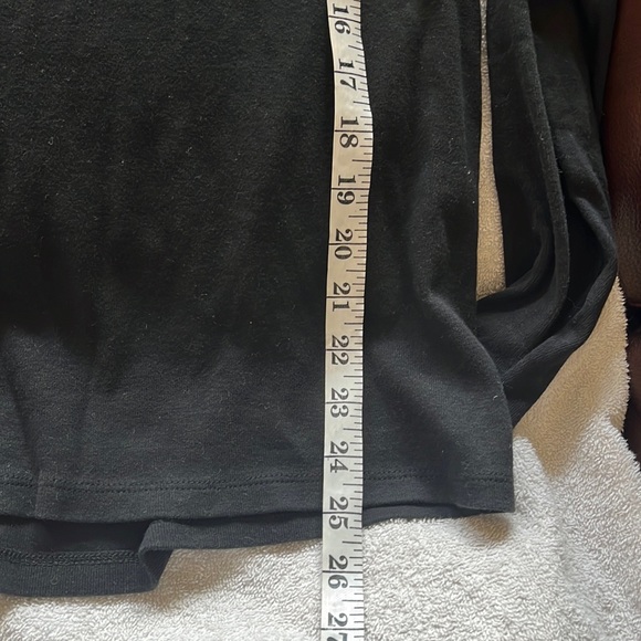 TOMMY HILFIGER
Women's Solid Scoop-Neck Long-Sleeve Knit Top in black size xl - Picture 9 of 10